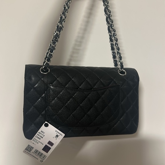 NWT CHANEL MEDIUM CLASSIC Double Flap bag - Picture 3 of 8